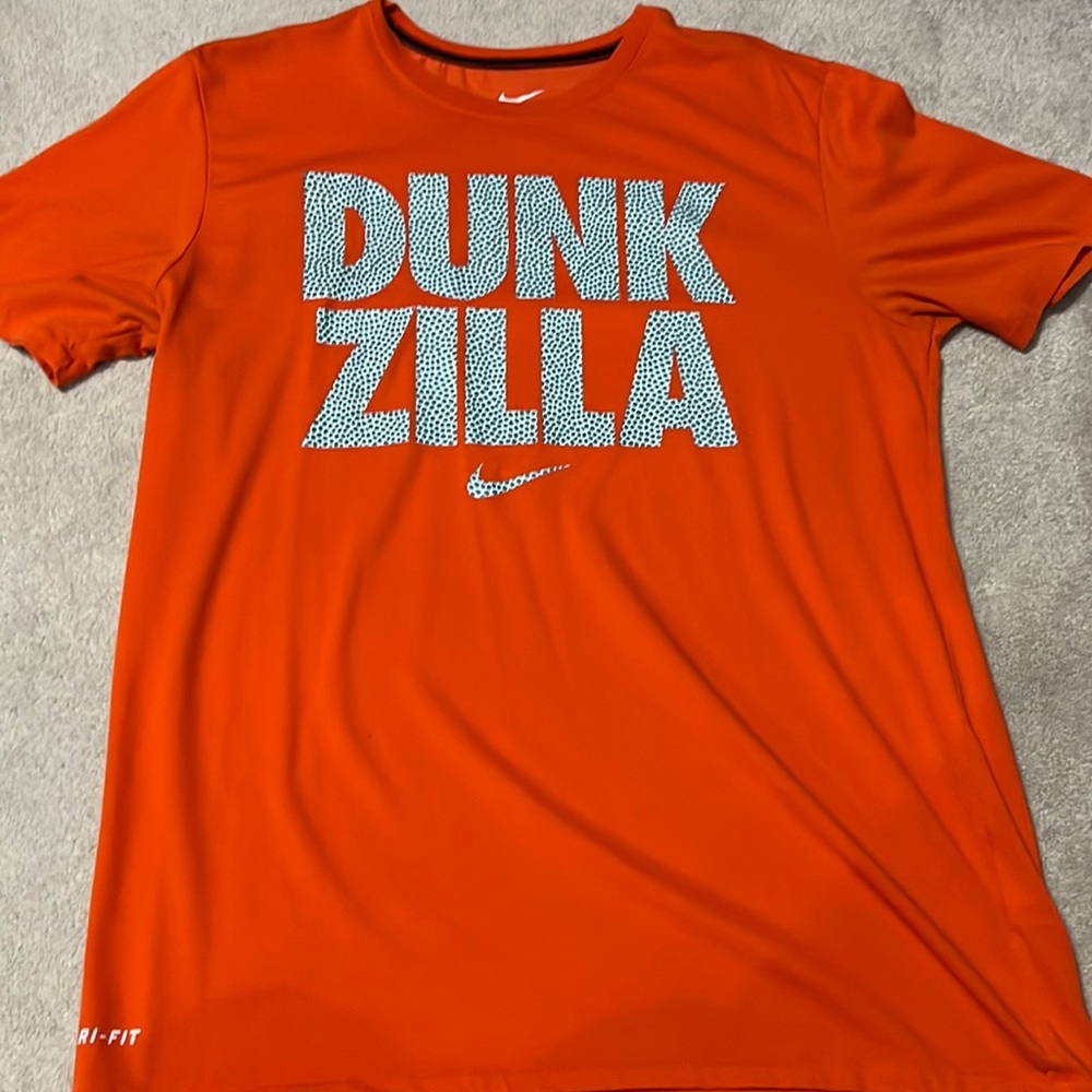 Nike Dri-Fit Graphic T-Shirt
